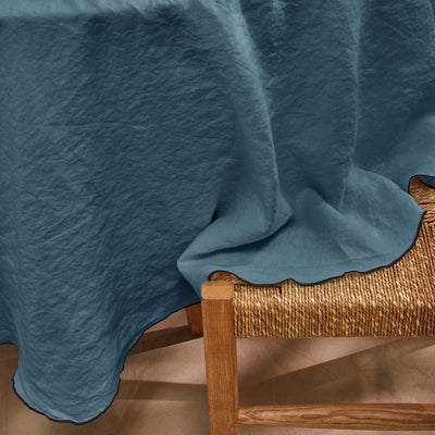 nappe ronde en lin lavé "bourdon" sur mesure bleu français