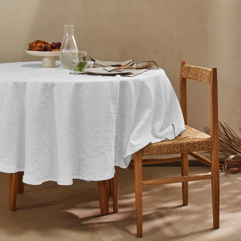Nappe ronde en lin lavé bord crochet gris minéral