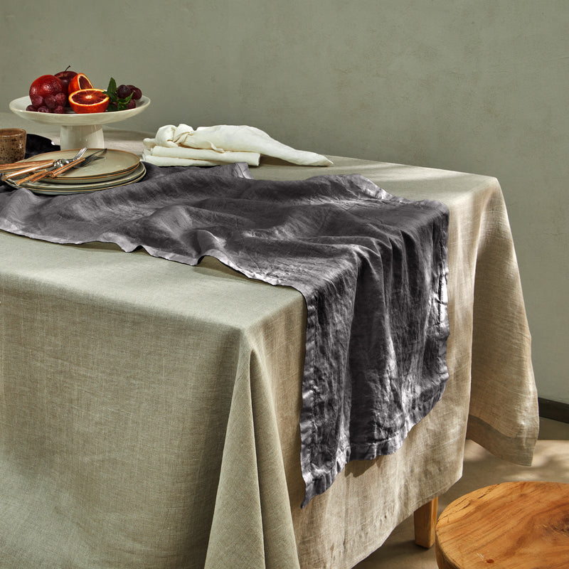 chemin de table basique 100% Lin gris plomb