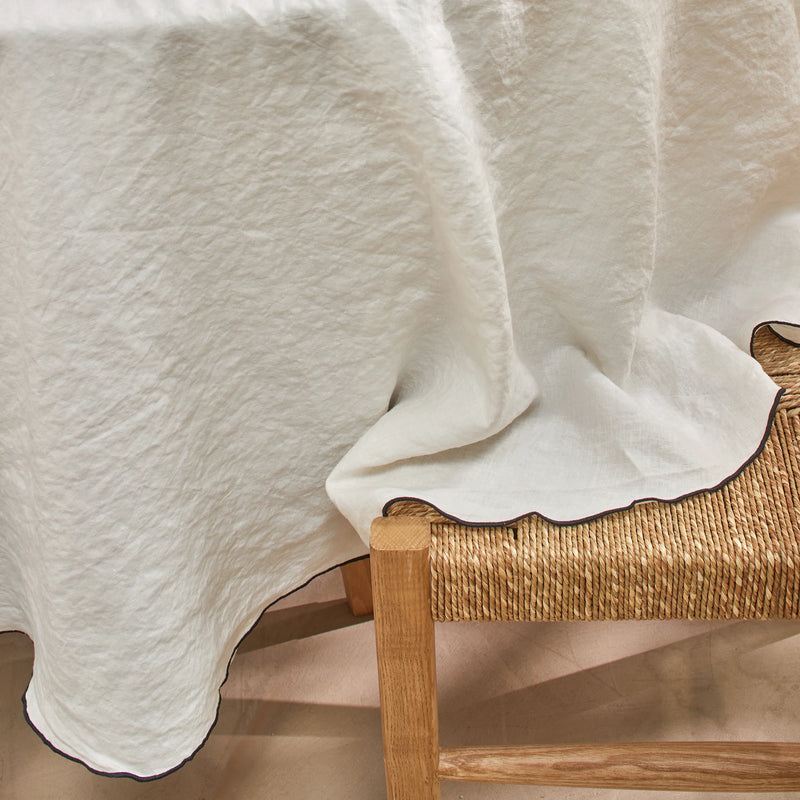 nappe ronde en lin lavé "bourdon" sur mesure ivoire