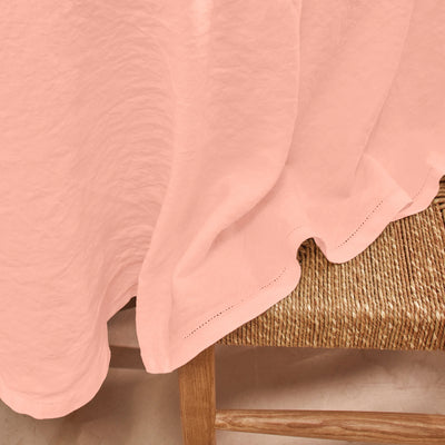Nappe ovale en lin lavé ajouré sur mesure rose