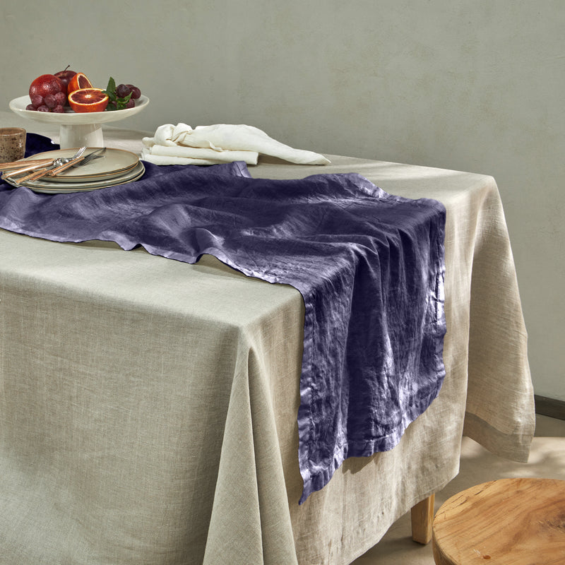 chemin de table basique 100% Lin bleu nuit